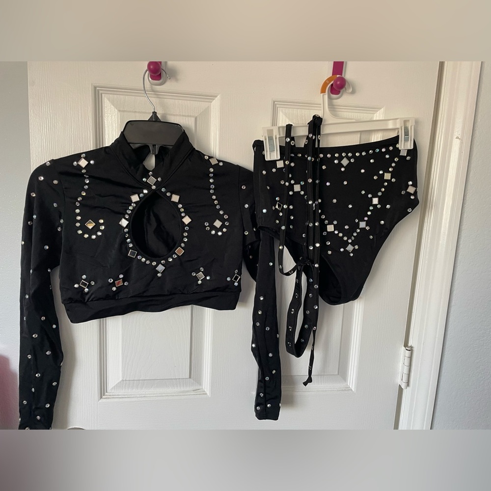 Two piece rave set